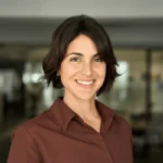 Gracias a la implementación de sus equipos de transmisión y gestión de red, logramos escalar nuestro backbone nacional sin interrupciones. La calidad del hardware y el soporte técnico proactivo han sido claves para nuestra expansión en zonas rurales.